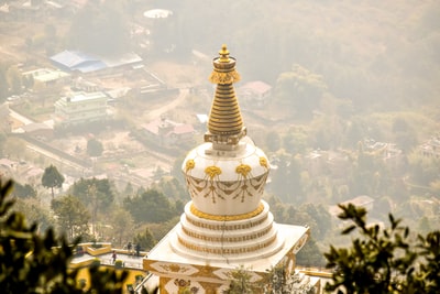 山顶上的金白寺